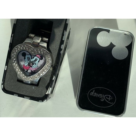 Disney Mickey Minnie Mouse Bracelet Watch Heart Crystals Silver tone NEW Battery - Picture 3 of 6